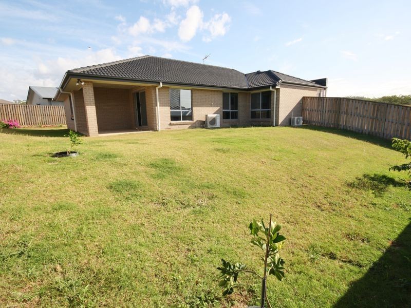 5 Amber Street, Kirkwood QLD 4680