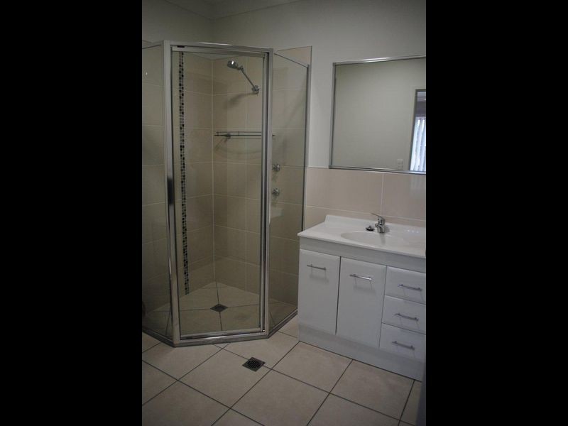 Unit 5/214 Oaka Street, South Gladstone QLD 4680