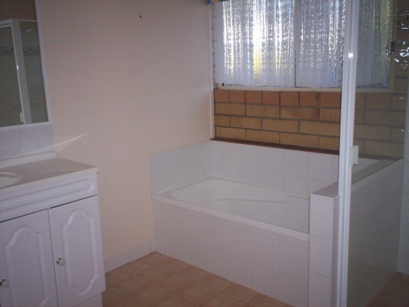 3 St Bees Court, Clinton QLD 4680