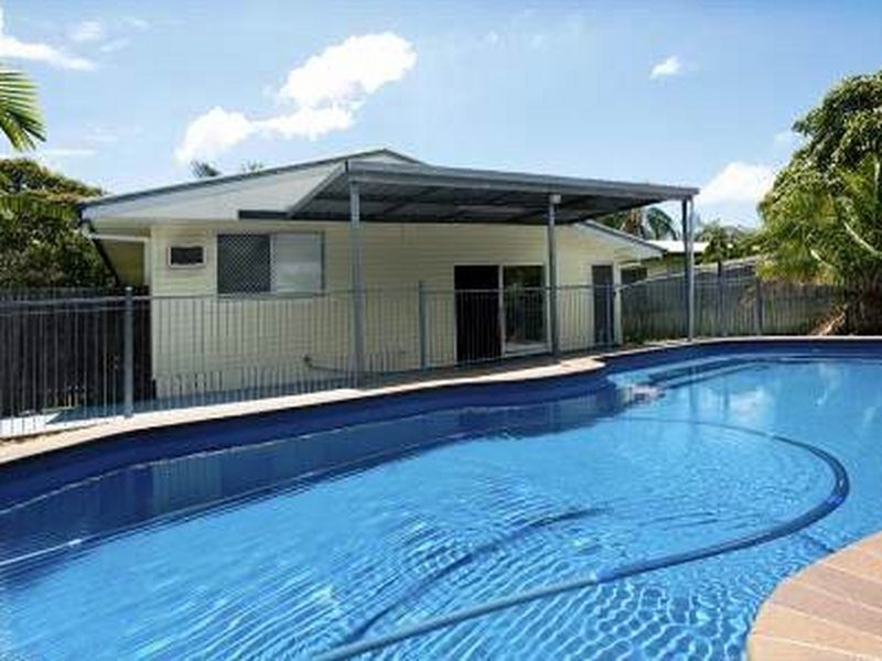 8 Brisbane Street, Barney Point QLD 4680