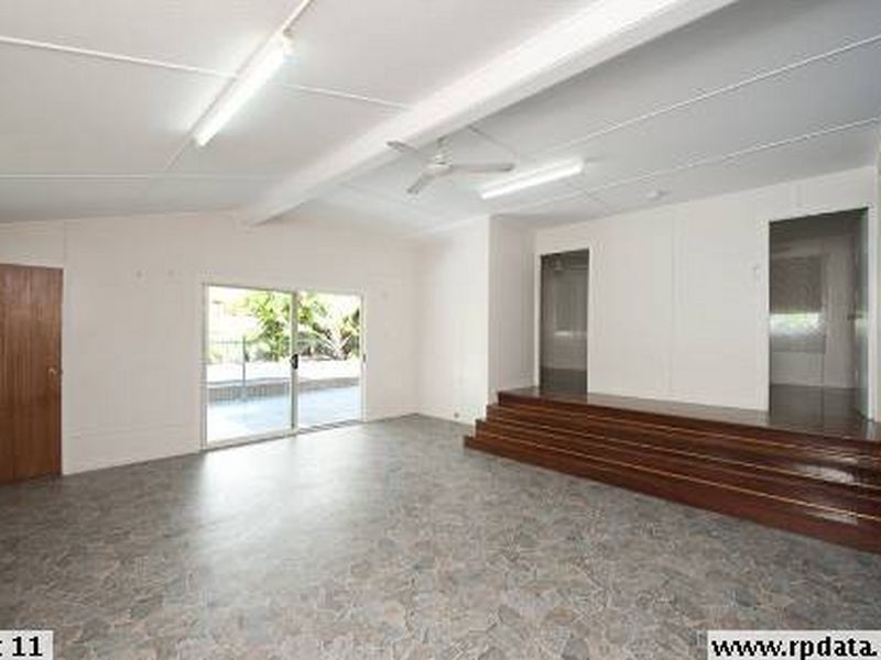 8 Brisbane Street, Barney Point QLD 4680