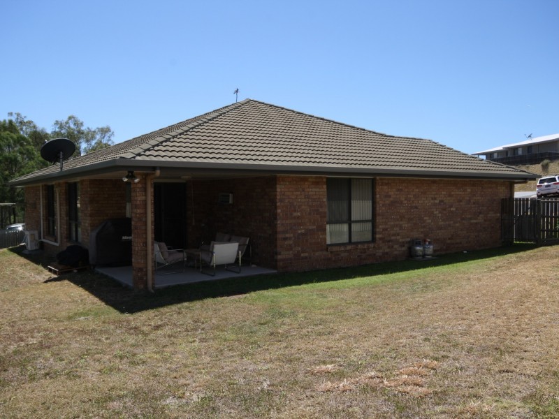 5 Hillview Place, New Auckland QLD 4680