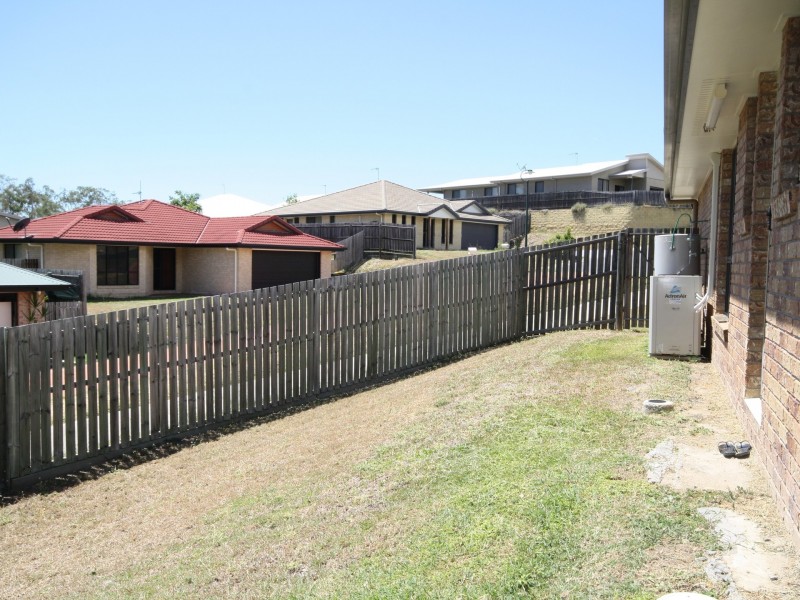 5 Hillview Place, New Auckland QLD 4680