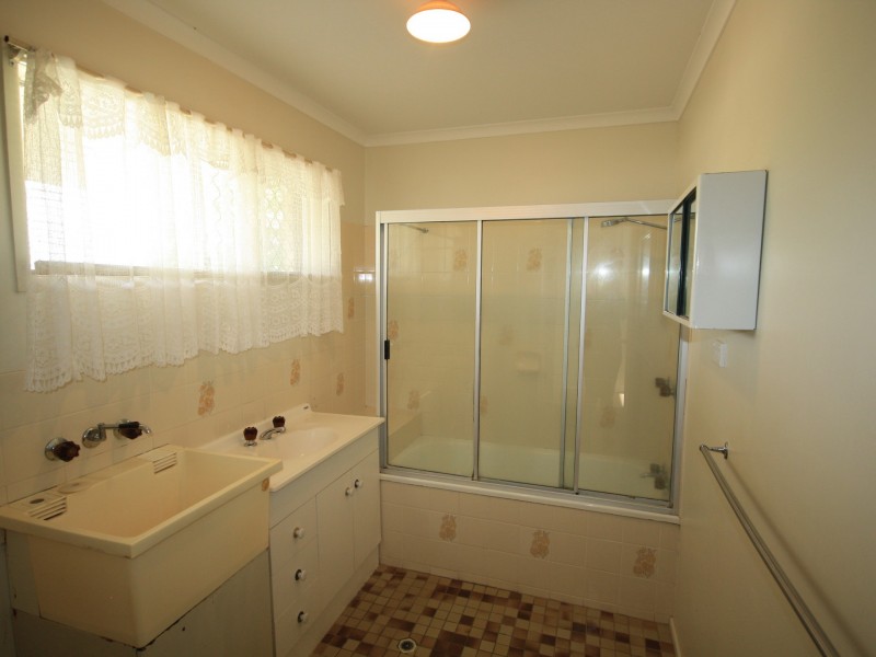 Unit 5/2 Fowler Street, West Gladstone QLD 4680