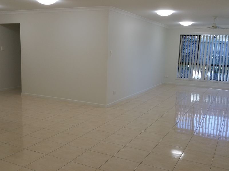 2/2 Wentworth Place, Glen Eden QLD 4680