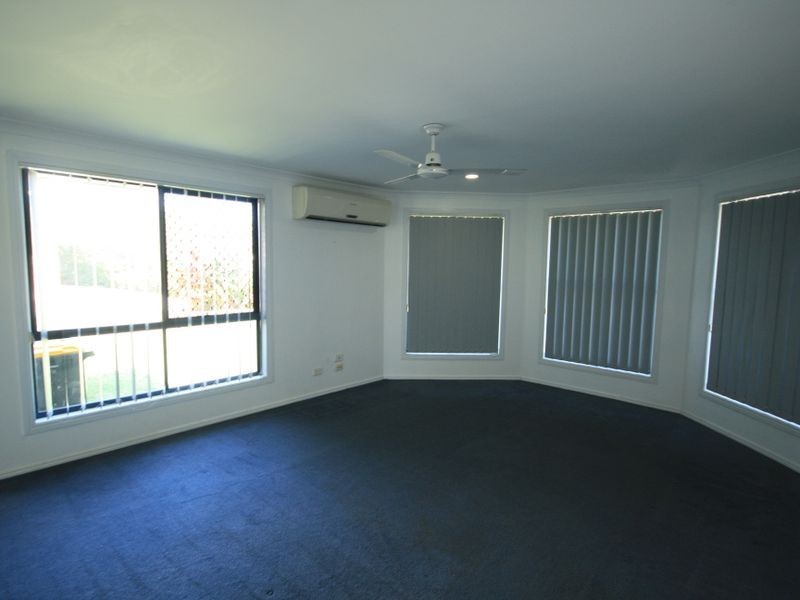 8 Reinaerhoff Crescent, Glen Eden QLD 4680