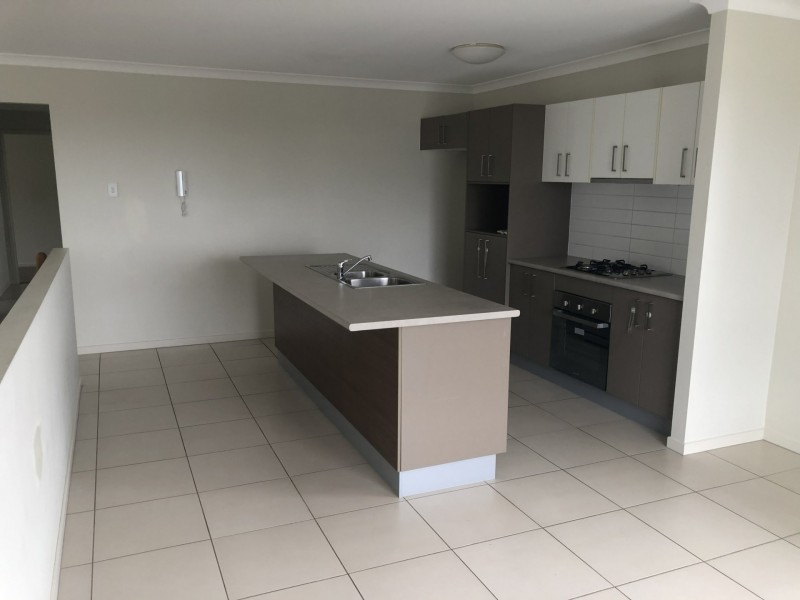 24 Sturt Court, Glen Eden QLD 4680