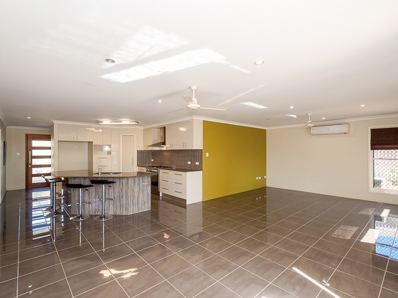 15 Koowin Drive, Kirkwood QLD 4680