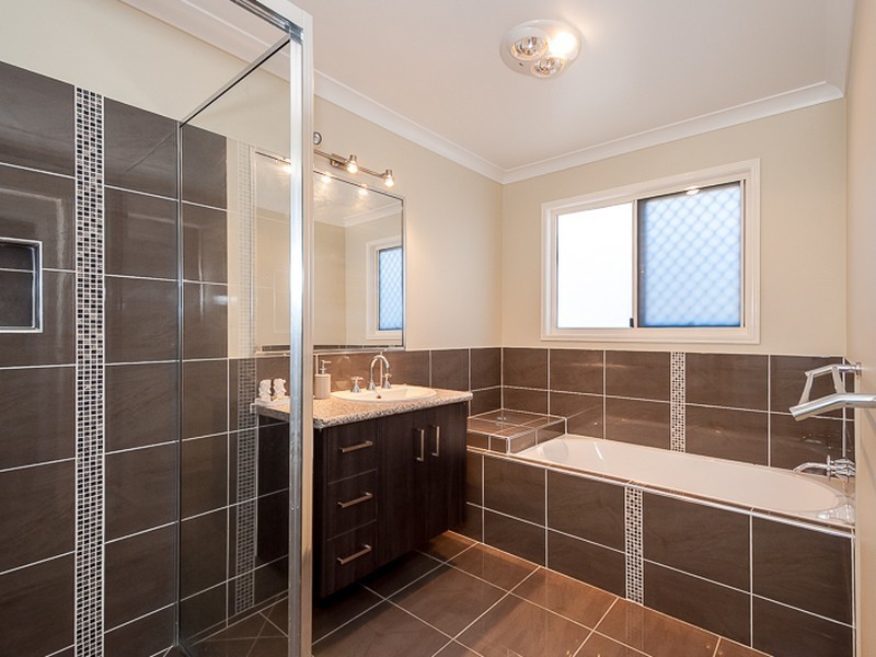 15 Koowin Drive, Kirkwood QLD 4680