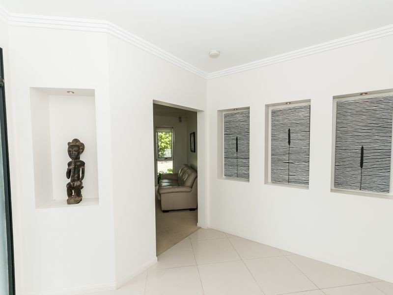 8 Sarah Court, New Auckland QLD 4680