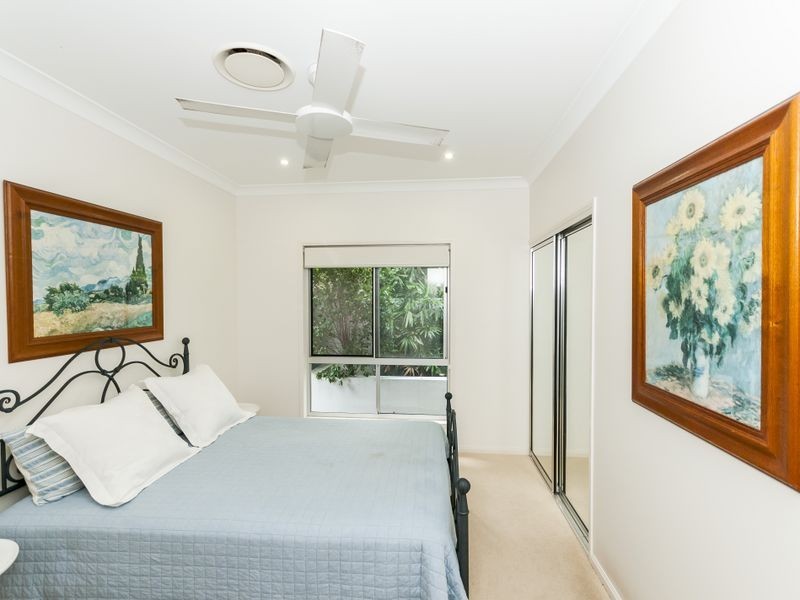 8 Sarah Court, New Auckland QLD 4680