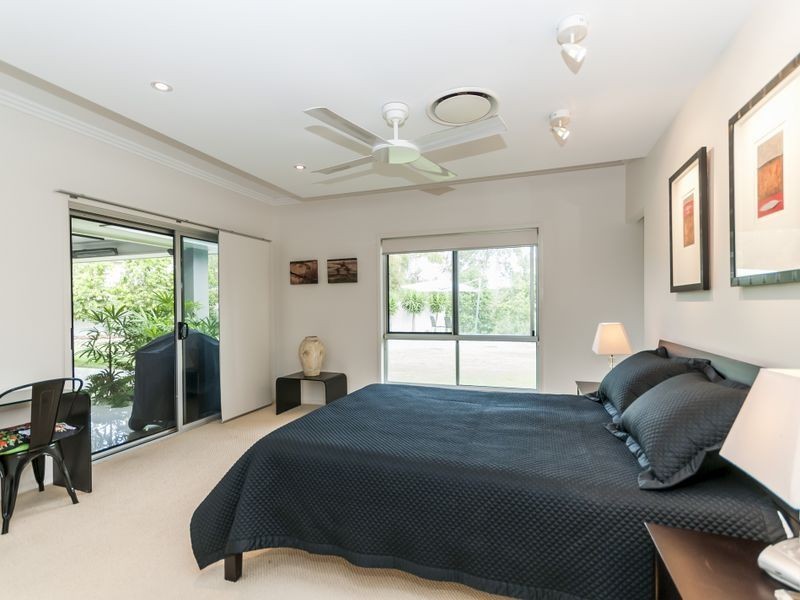 8 Sarah Court, New Auckland QLD 4680