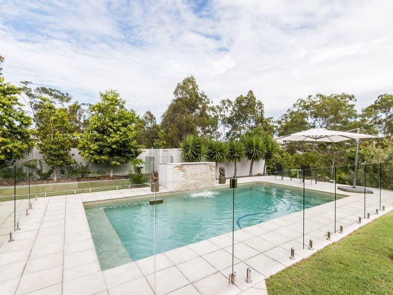 8 Sarah Court, New Auckland QLD 4680