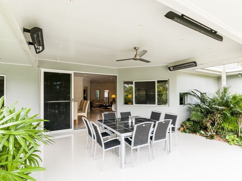8 Sarah Court, New Auckland QLD 4680