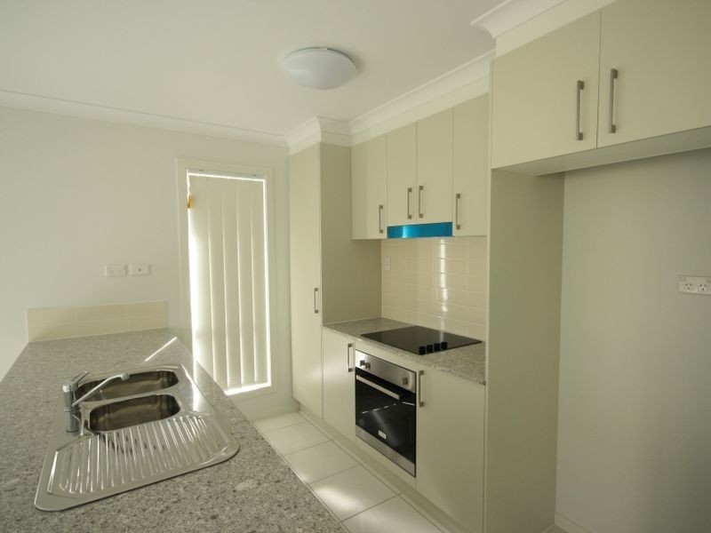 12 Bufflehead Road, Kirkwood QLD 4680