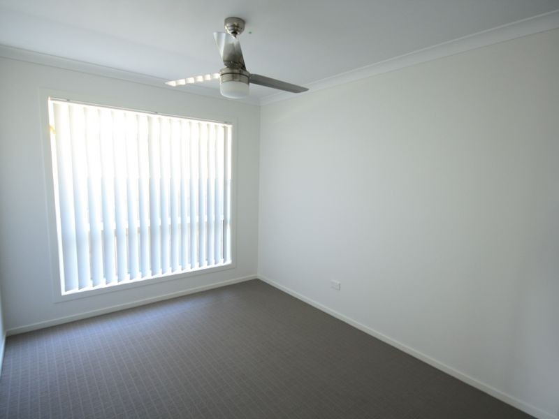 12 Bufflehead Road, Kirkwood QLD 4680