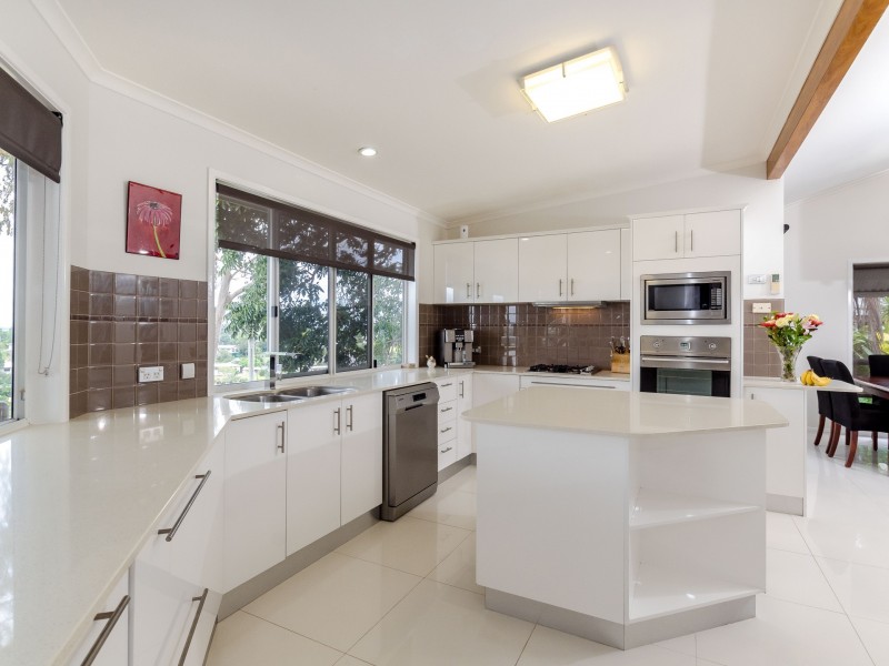 11 Piper Street, West Gladstone QLD 4680