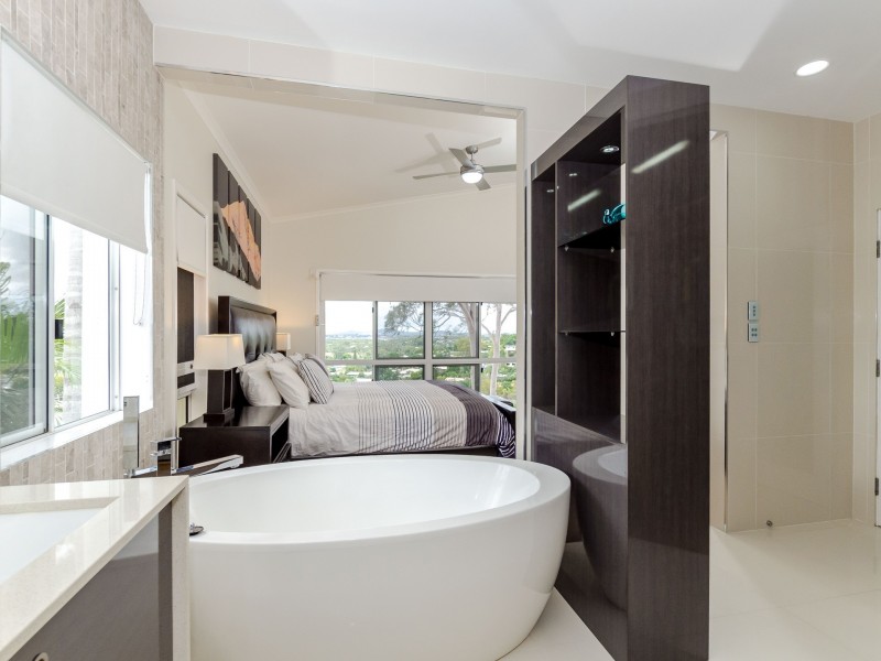 11 Piper Street, West Gladstone QLD 4680