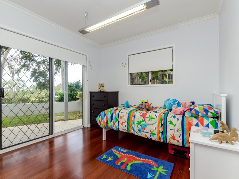 11 Piper Street, West Gladstone QLD 4680