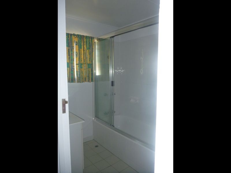 17 Quoin Street, West Gladstone QLD 4680