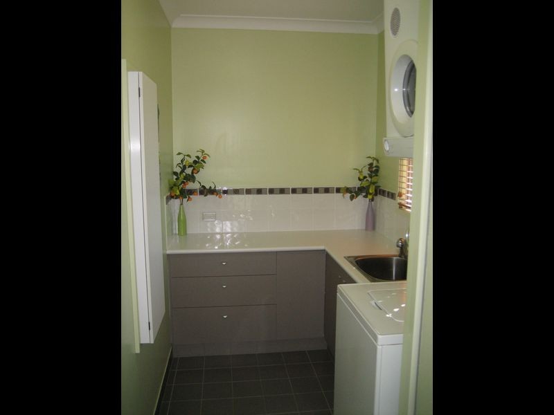 11 Glegg Street, West Gladstone QLD 4680