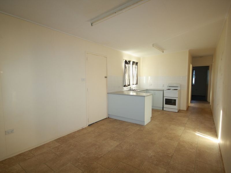 17 Norris Street, West Gladstone QLD 4680
