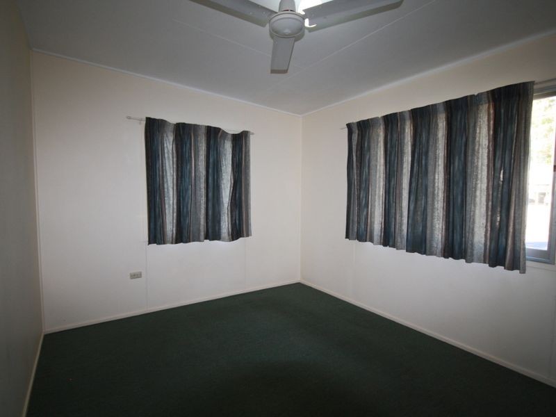 17 Norris Street, West Gladstone QLD 4680