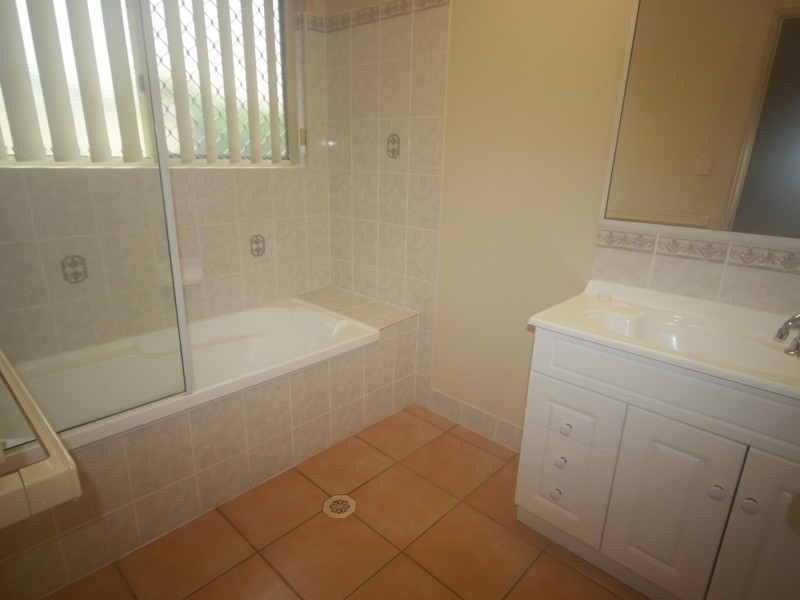 181 Jhickey Avenue, Clinton QLD 4680