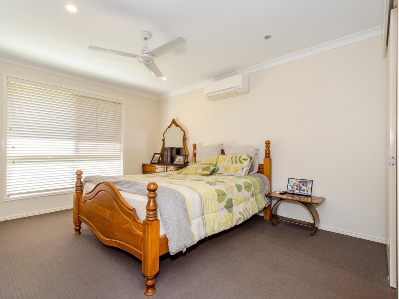22 Dartmouth Close, Clinton QLD 4680
