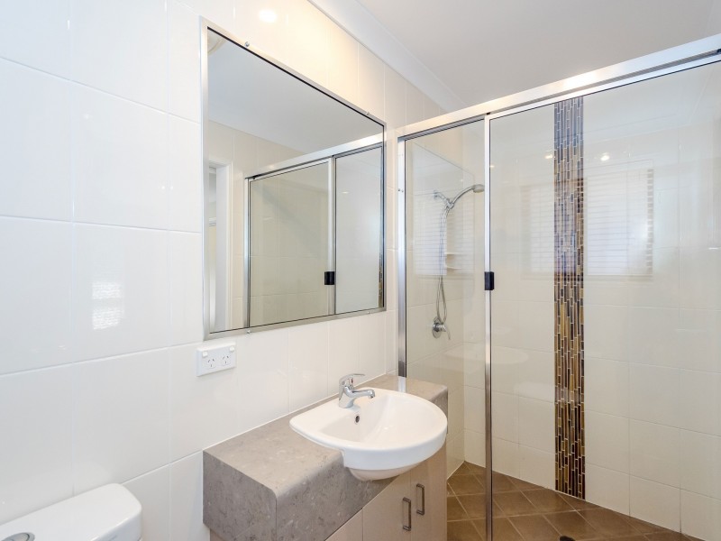 22 Dartmouth Close, Clinton QLD 4680