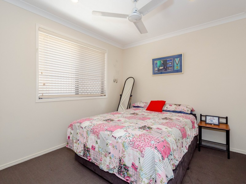 22 Dartmouth Close, Clinton QLD 4680
