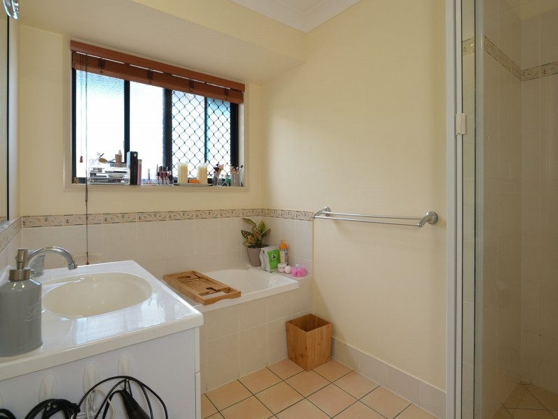 14 Glenlyon Street, Gladstone QLD 4680