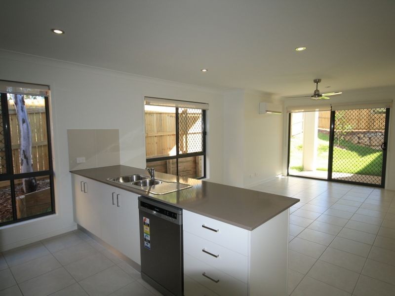 2/54 Fitzroy Street, Clinton QLD 4680