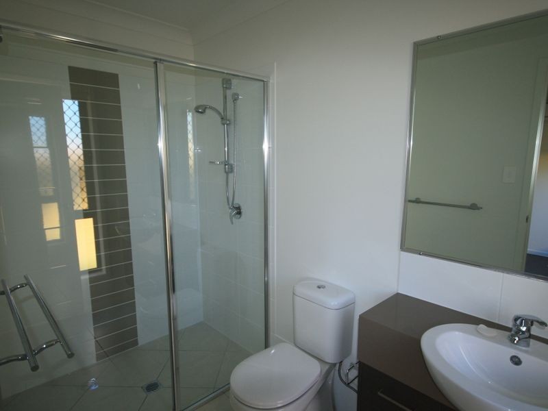 2/54 Fitzroy Street, Clinton QLD 4680