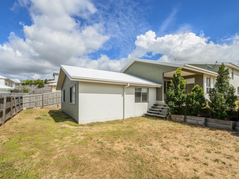 5 Cradle Drive, New Auckland QLD 4680
