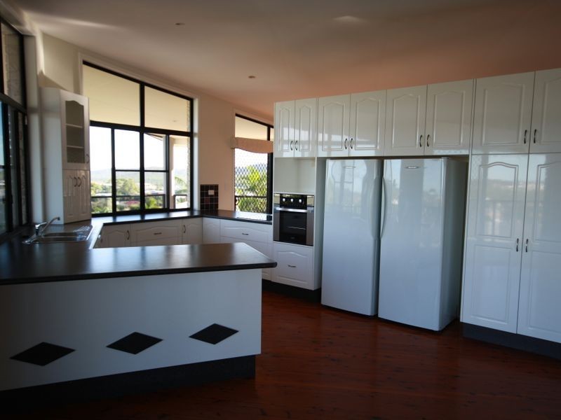 29 Ben Lexcen Court, Clinton QLD 4680