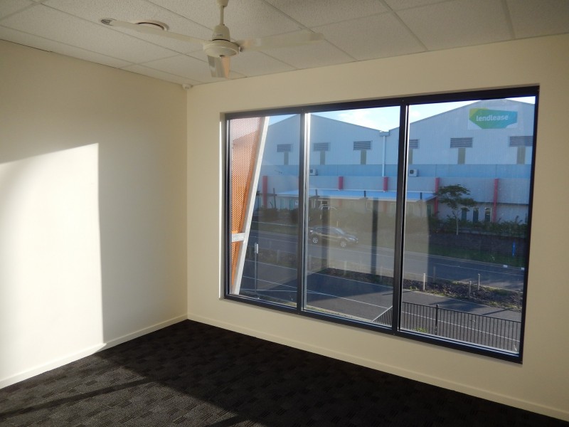 1 George Mamalis Place, Callemondah QLD 4680