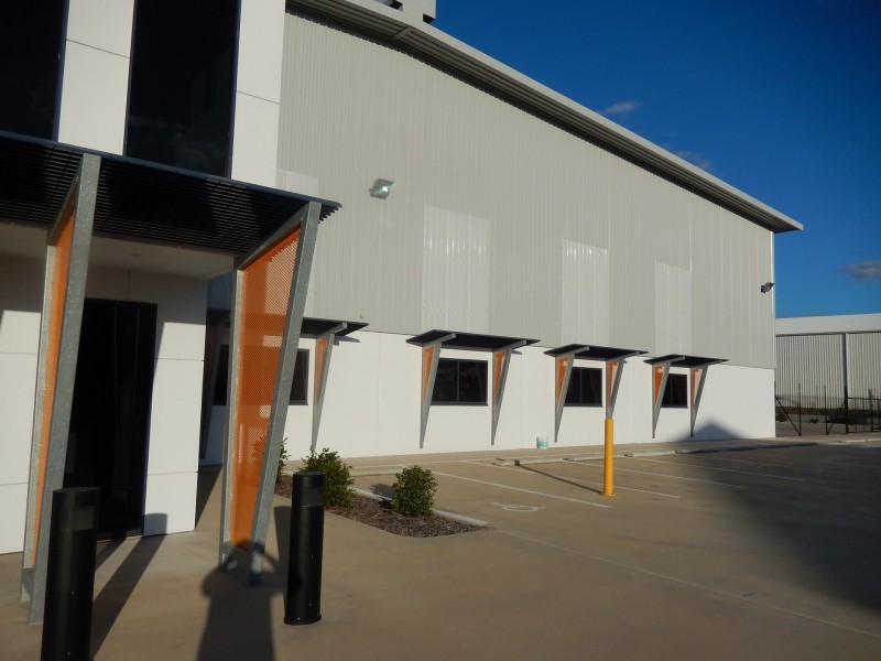 1 George Mamalis Place, Callemondah QLD 4680