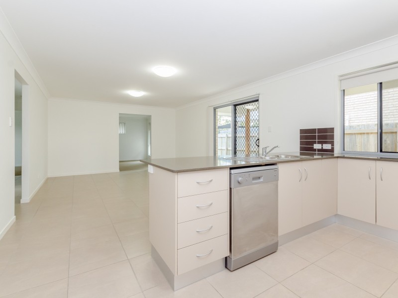 45 Petrel Street, Kirkwood QLD 4680