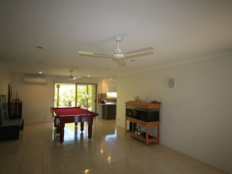 2/11 Sutherland Court, Telina QLD 4680