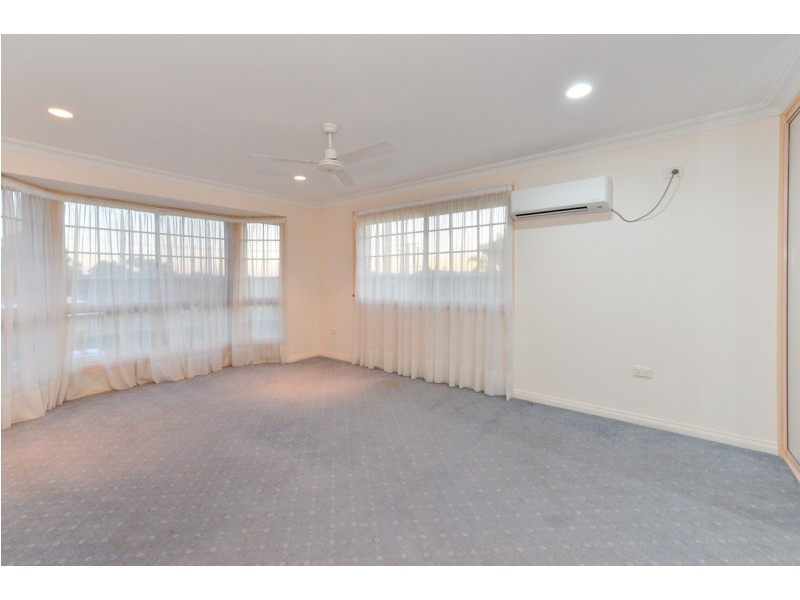 5-7 Piper Street, West Gladstone QLD 4680