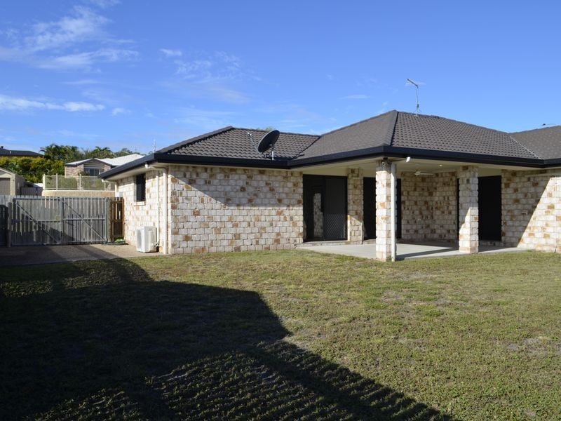8 Wyara Close, Clinton QLD 4680