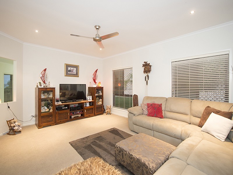 5 Jenny Lind Court, Boyne Island QLD 4680