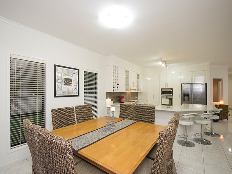 5 Jenny Lind Court, Boyne Island QLD 4680