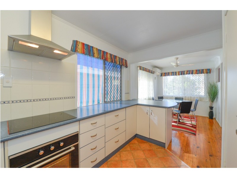 11 Drummer Street, Toolooa QLD 4680