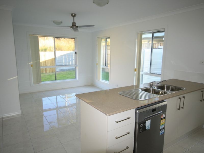 22 Bufflehead Road, Kirkwood QLD 4680