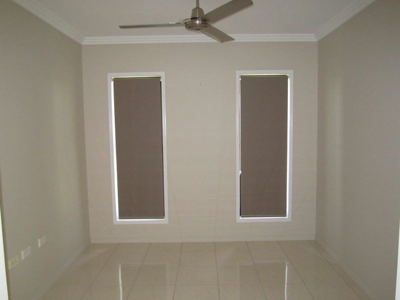 6 Phoenix Place, Telina QLD 4680