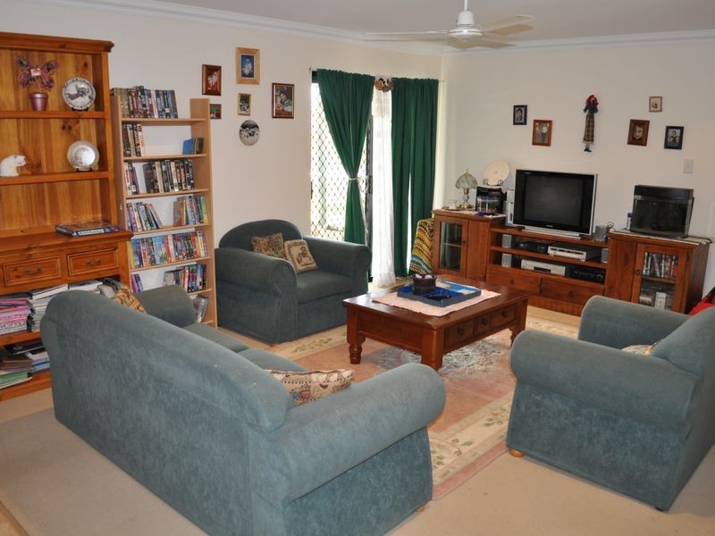 12 Willespie Place, New Auckland QLD 4680