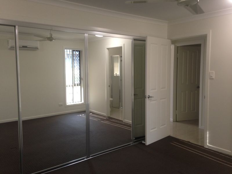 1/2 Wentworth Place, Glen Eden QLD 4680