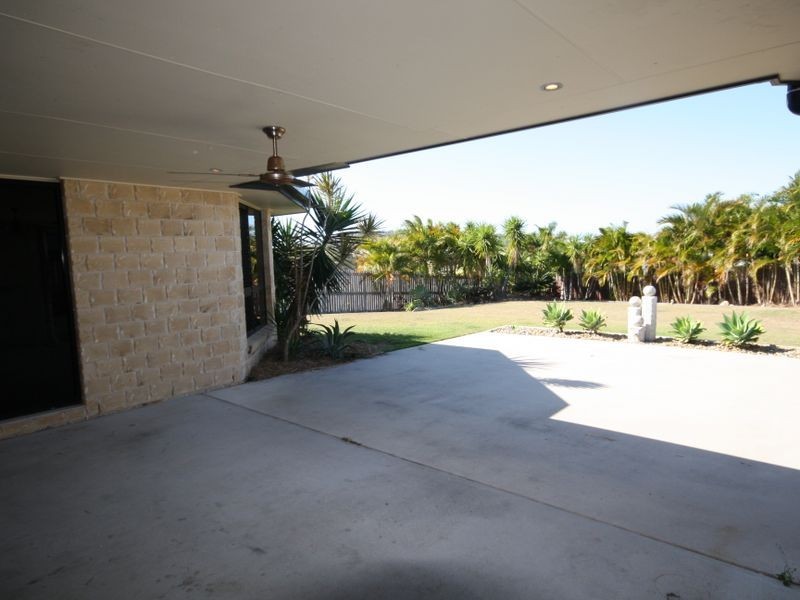 14 Viewpoint Way, New Auckland QLD 4680